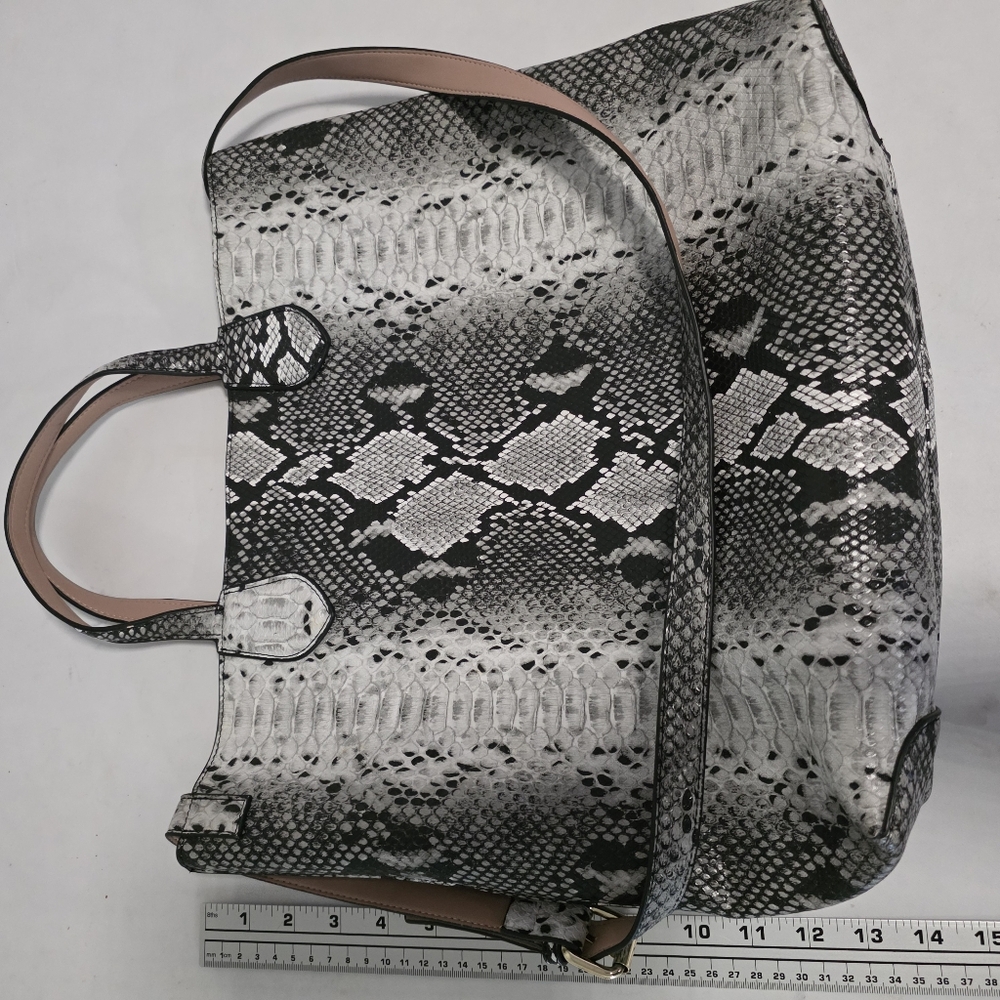 Jules Kae Urban Outfitters Snakeskin Tote Bag - Picture 9 of 12